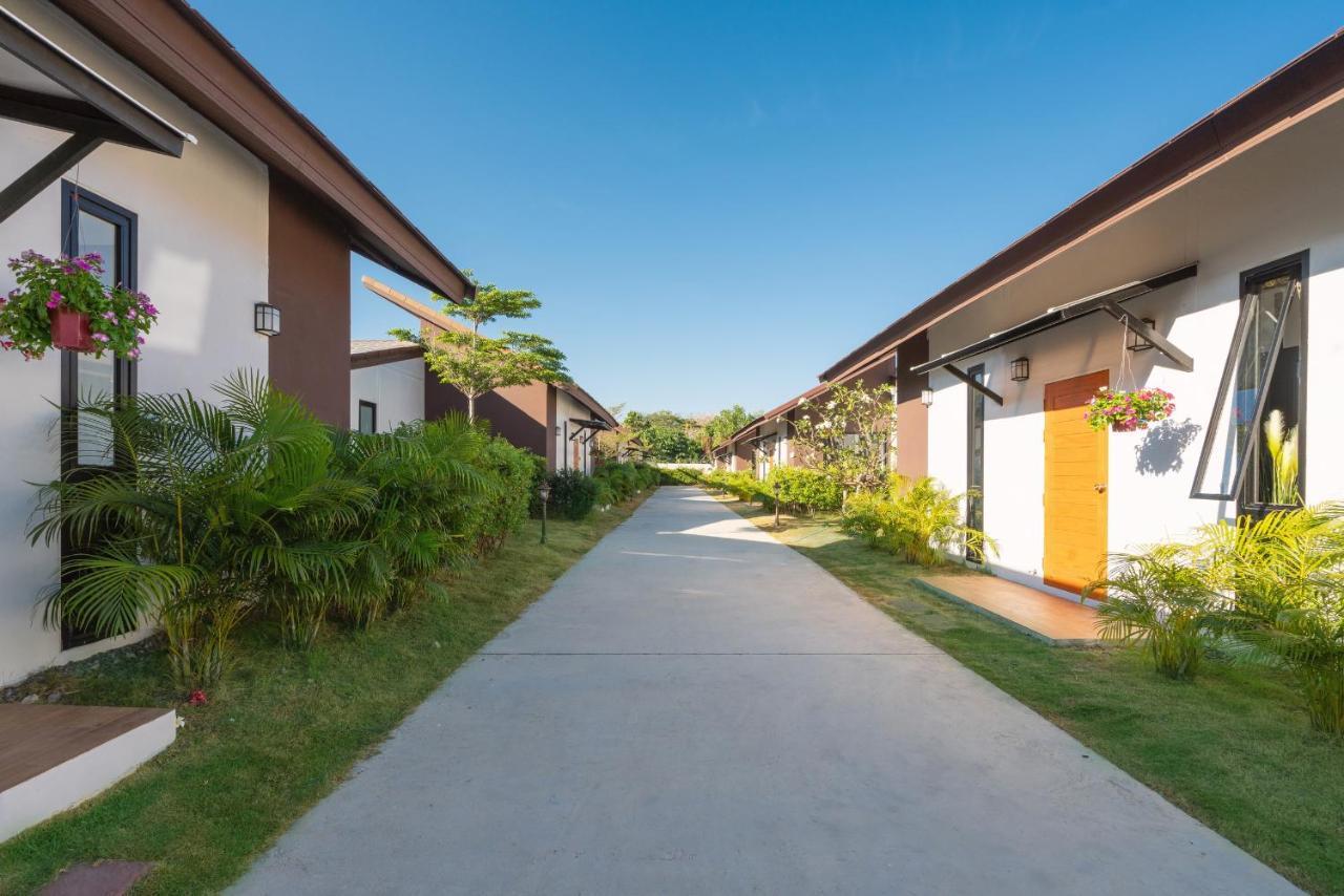 Thames Tara Private Pool Villa Rawai Phuket - Sha Extra Plus Eksteriør bilde